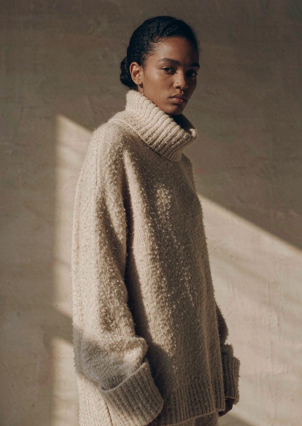Chunky roll-neck sweater in undyed ecru lambswool